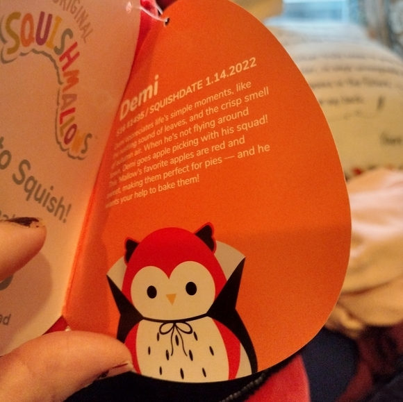 Demi Halloween 17 in squishmallow - Picture 2 of 2